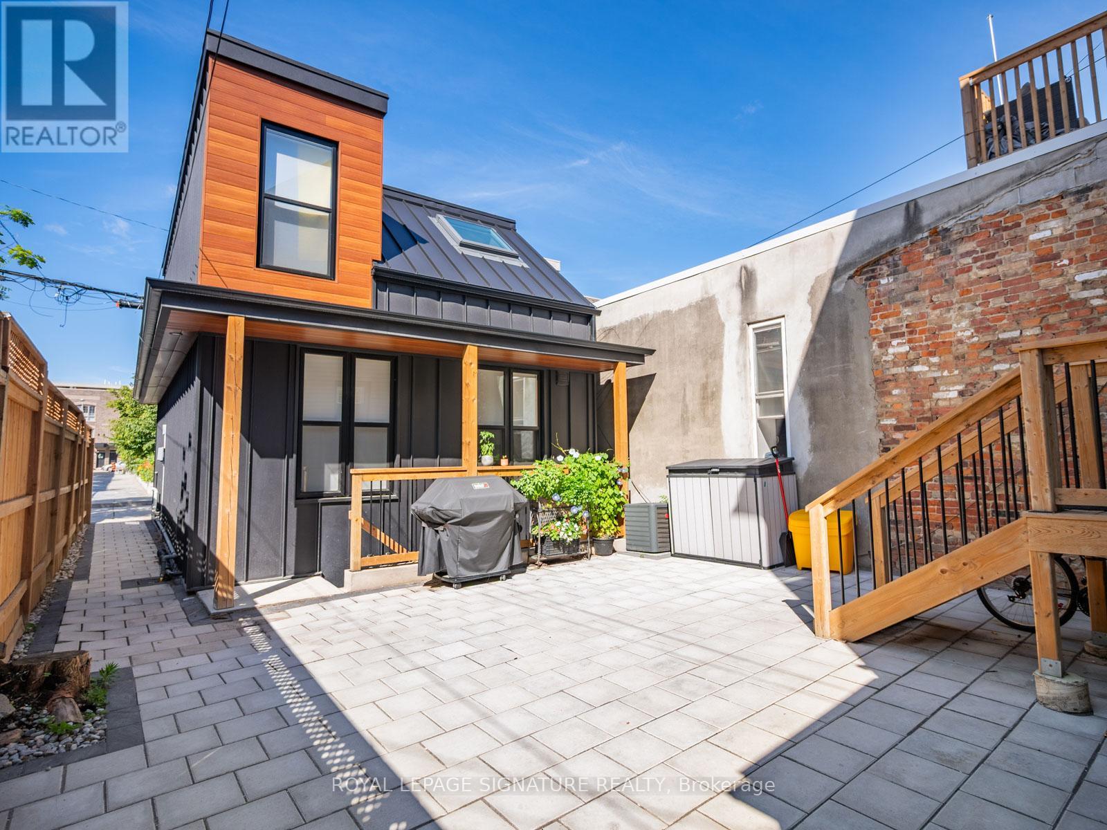 Main - 202 Perth Avenue, Toronto, Ontario  M6P 3K8 - Photo 6 - W12807754