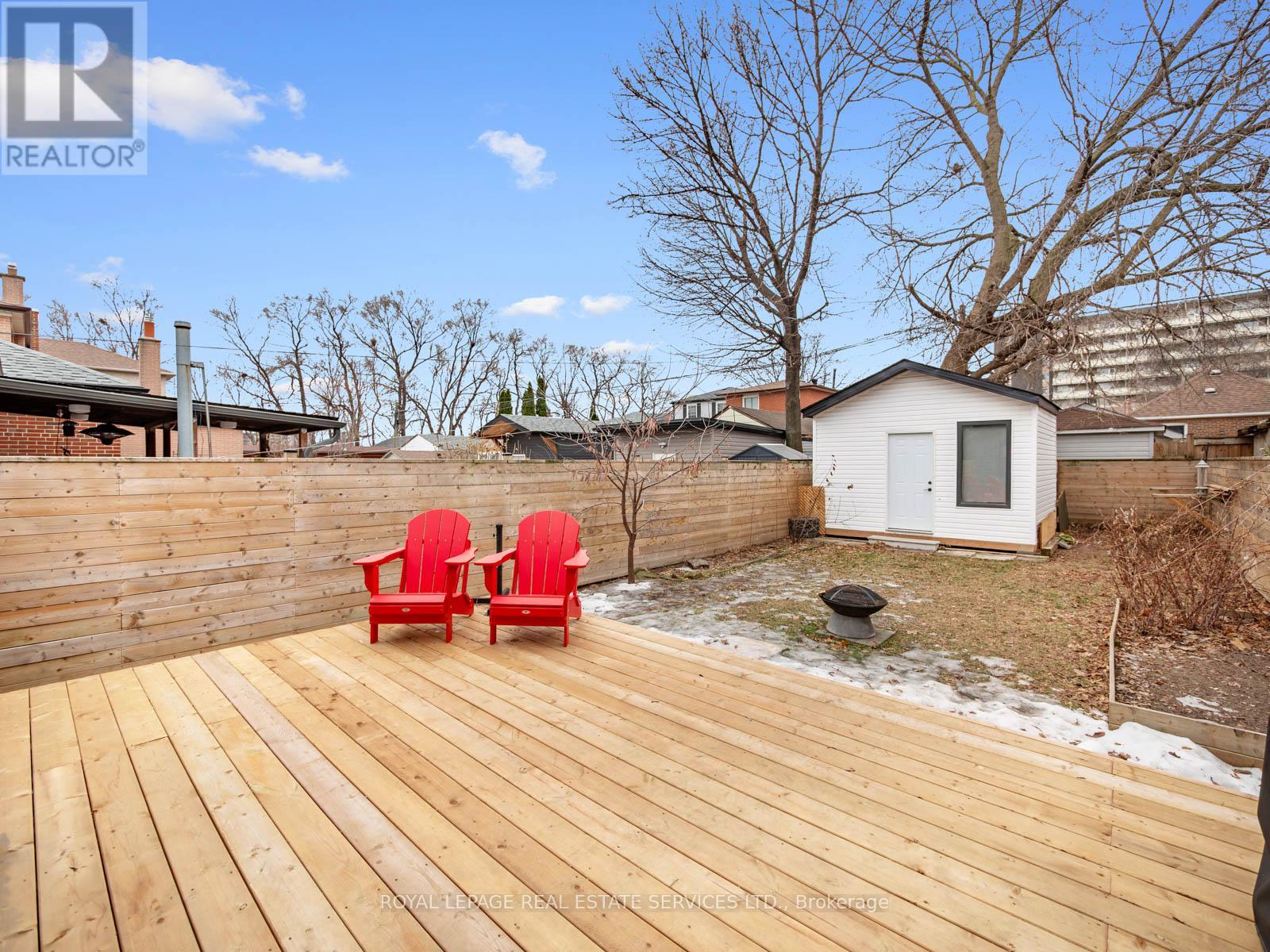 74 Chryessa Avenue, Toronto, Ontario  M6N 4T7 - Photo 38 - W12807766