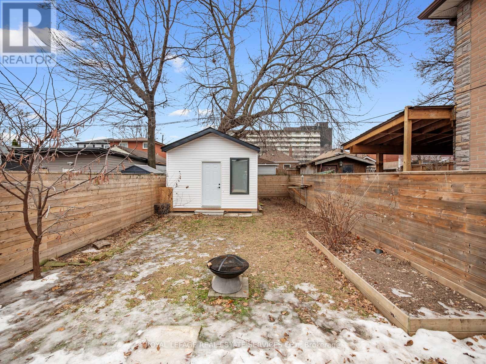 74 Chryessa Avenue, Toronto, Ontario  M6N 4T7 - Photo 39 - W12807766