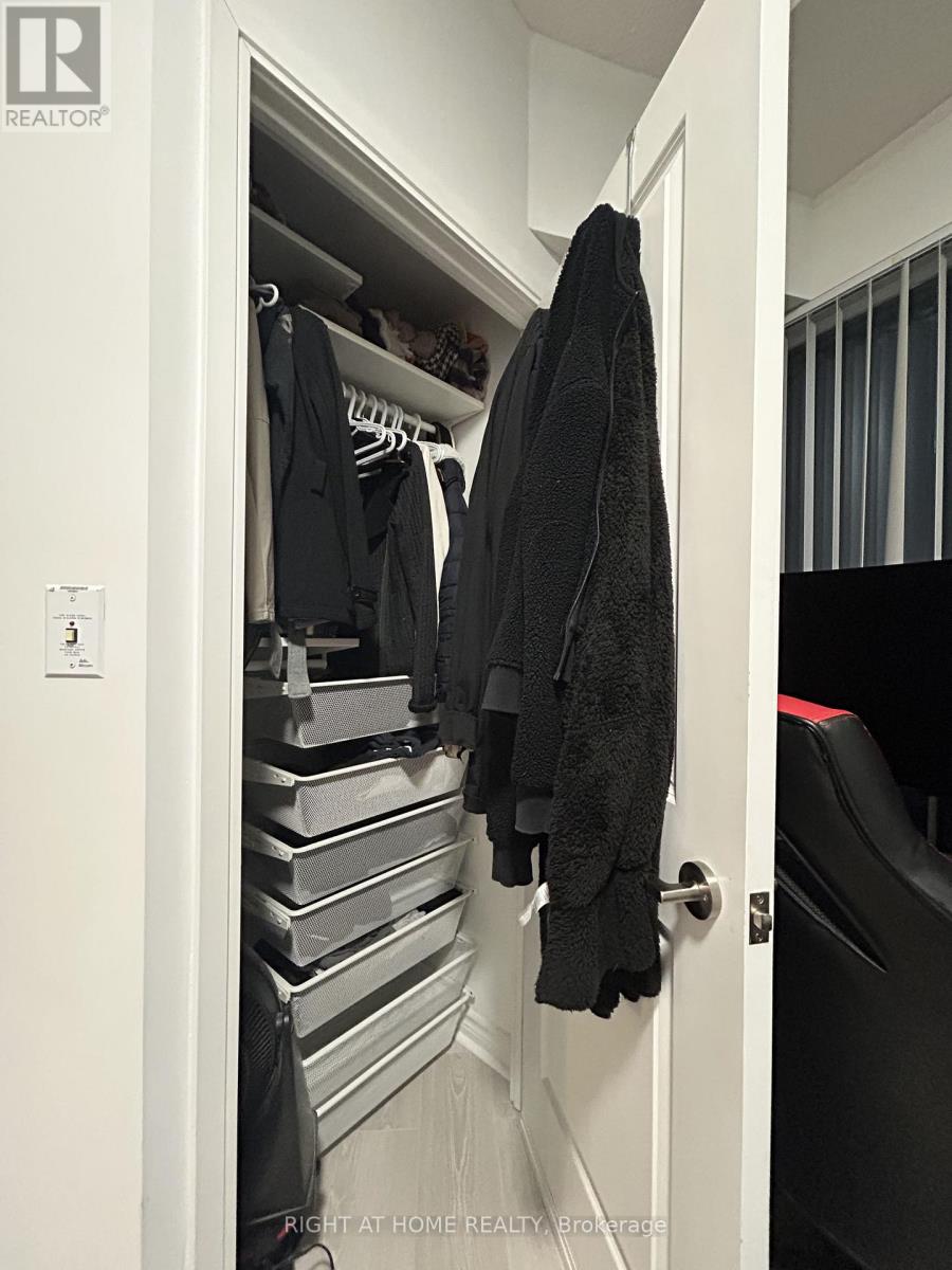 1806 - 50 Absolute Avenue, Mississauga, Ontario  L4Z 0A8 - Photo 10 - W12807772