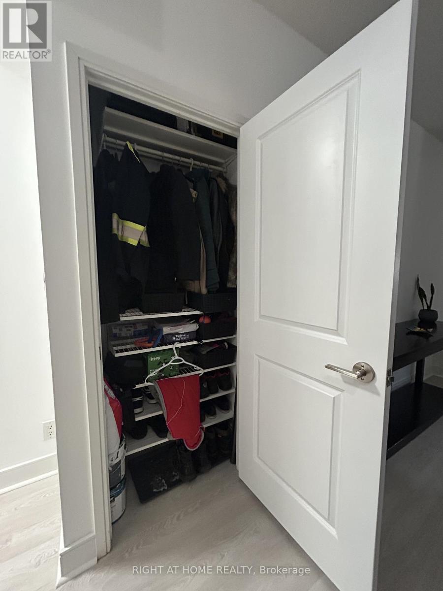 1806 - 50 Absolute Avenue, Mississauga, Ontario  L4Z 0A8 - Photo 12 - W12807772