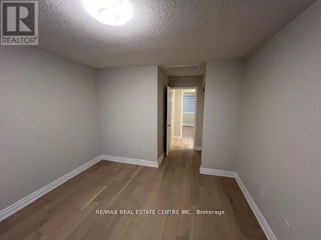 3036 Abernathy Way, Oakville, Ontario  L6M 5C1 - Photo 11 - W12807780