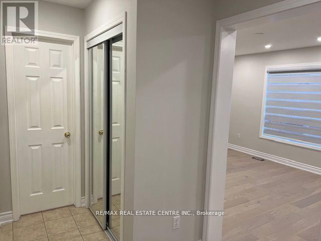 3036 Abernathy Way, Oakville, Ontario  L6M 5C1 - Photo 6 - W12807780