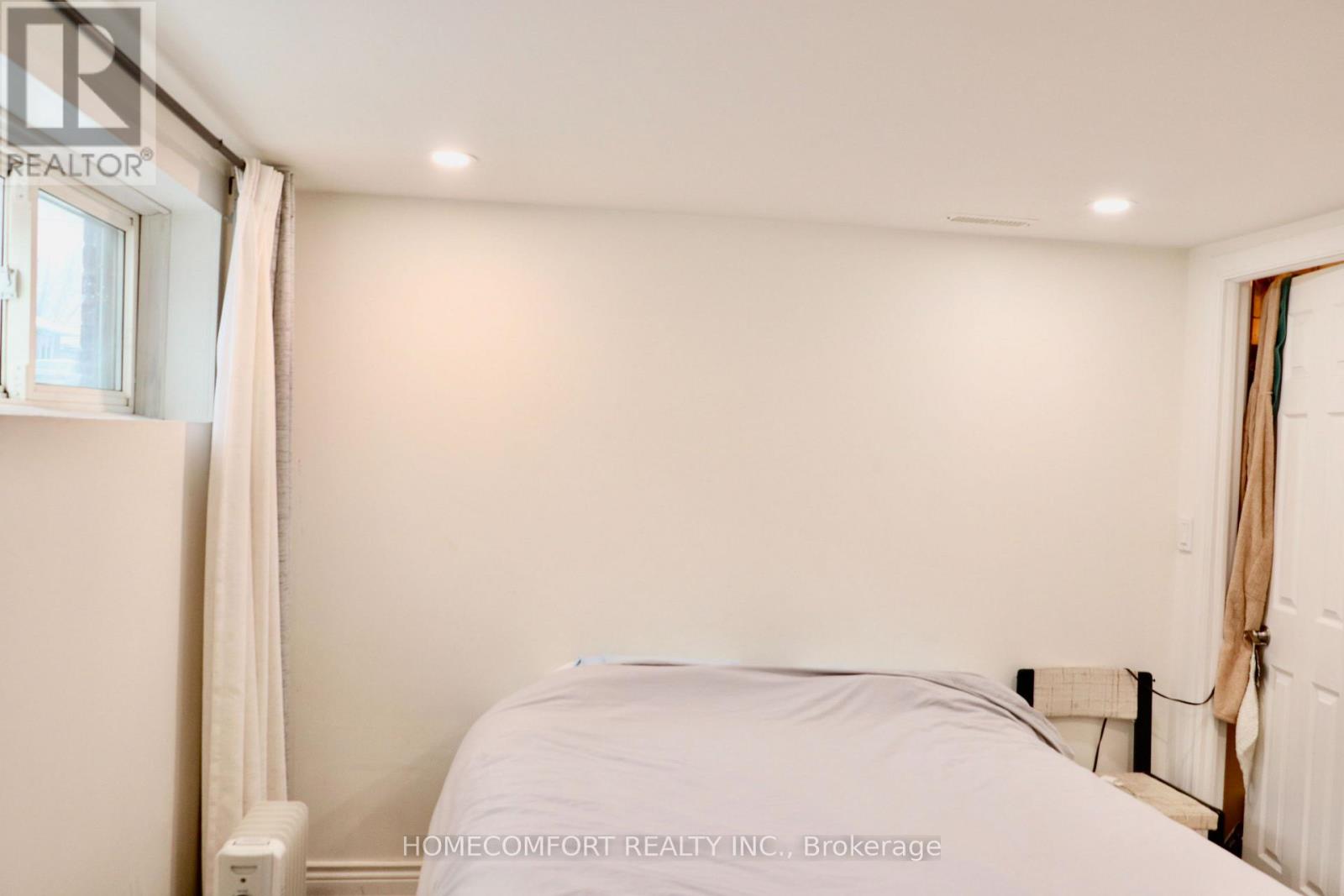 Lower - 72 Langholm Drive, Toronto, Ontario  M3M 2R8 - Photo 16 - W12807790