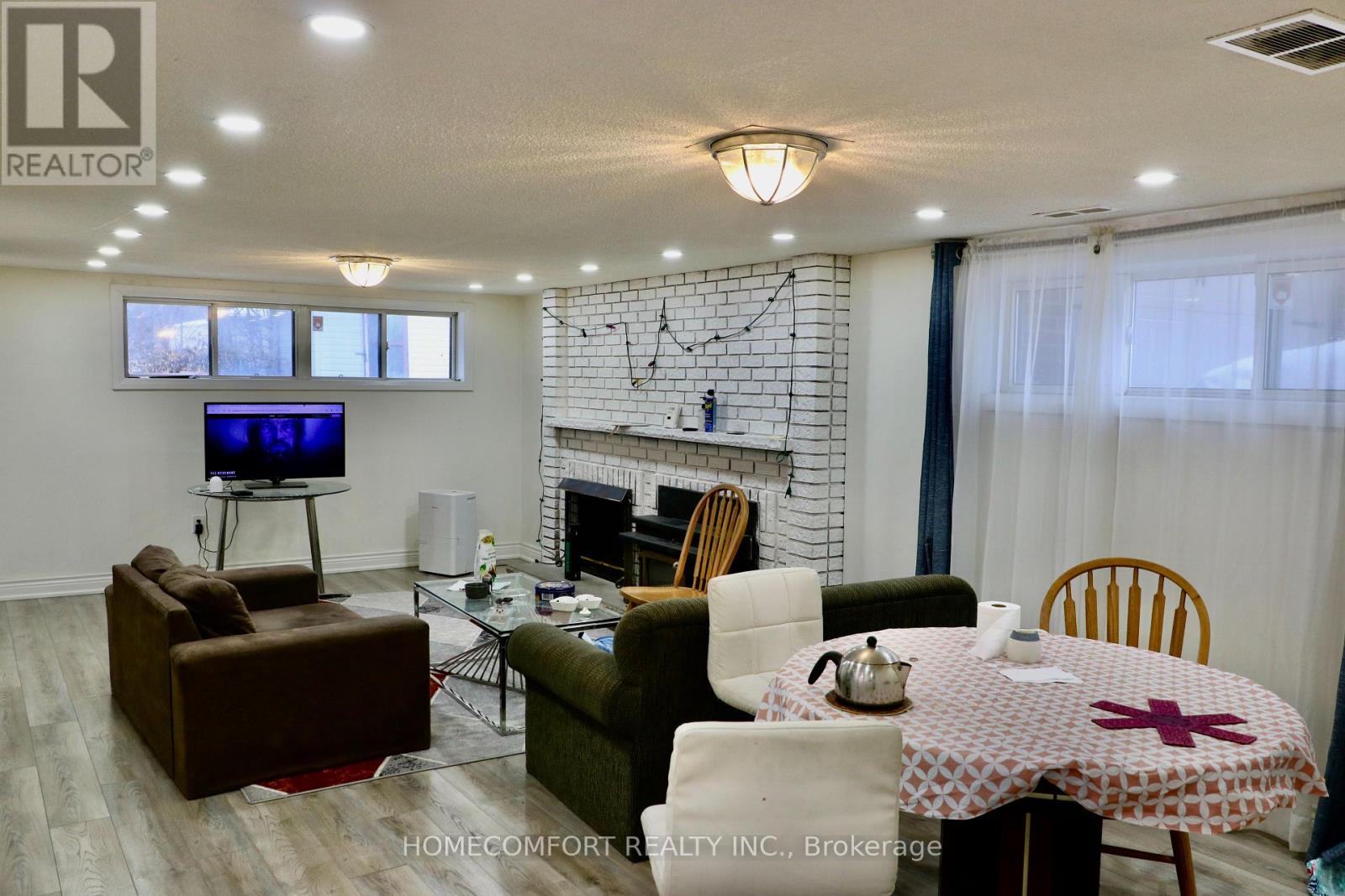 Lower - 72 Langholm Drive, Toronto, Ontario  M3M 2R8 - Photo 2 - W12807790