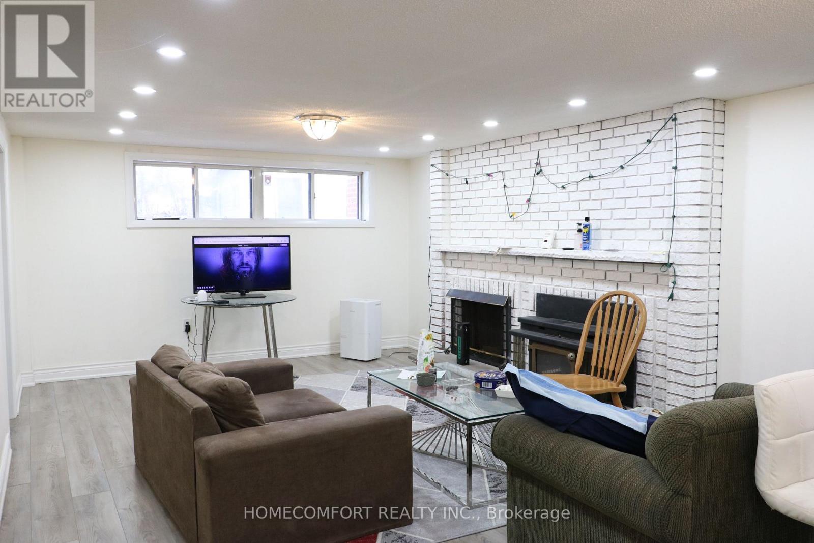 Lower - 72 Langholm Drive, Toronto, Ontario  M3M 2R8 - Photo 3 - W12807790