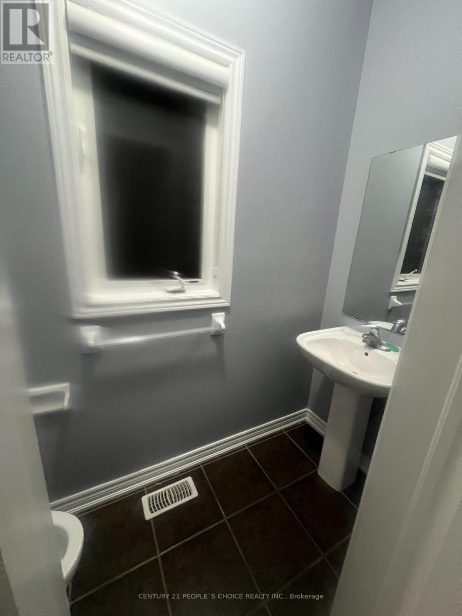 85 Aspermont Crescent, Brampton, Ontario  L6P 0W4 - Photo 15 - W12807792