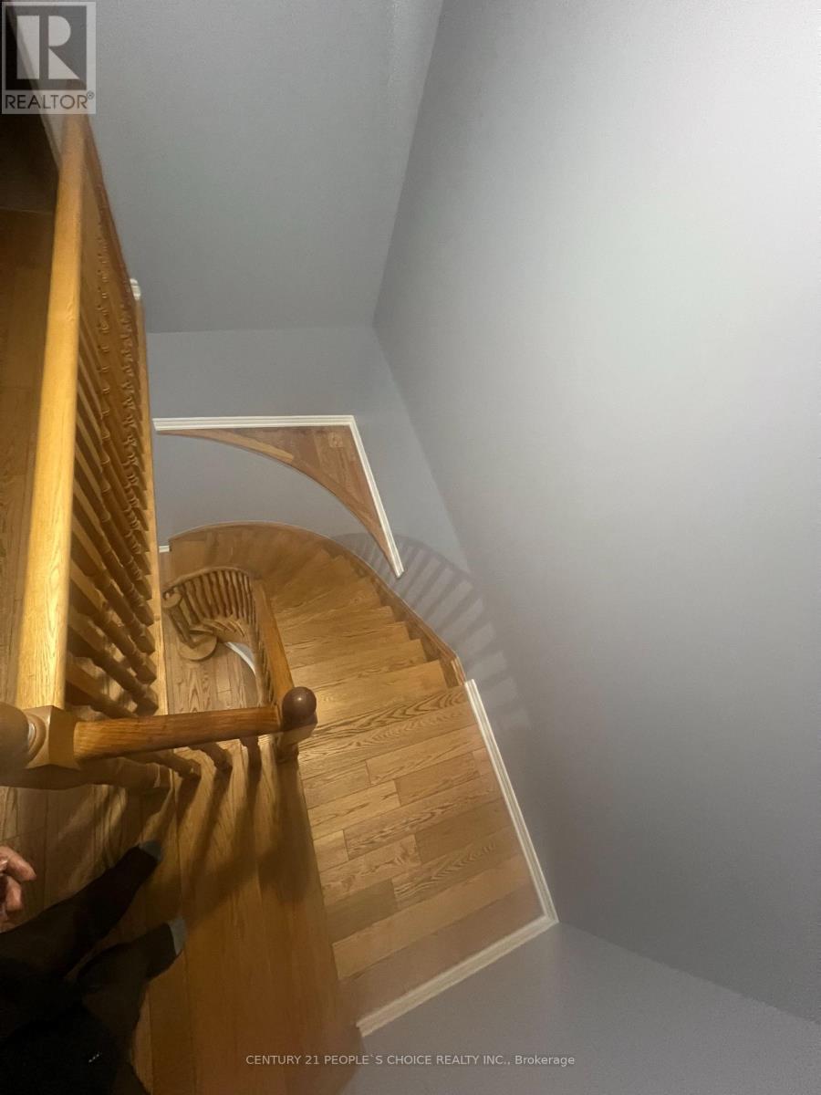 85 Aspermont Crescent, Brampton, Ontario  L6P 0W4 - Photo 17 - W12807792