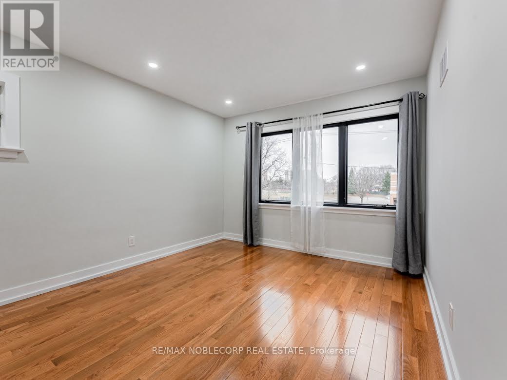 79 Brookhaven Drive, Toronto, Ontario  M6M 4N9 - Photo 10 - W12807794