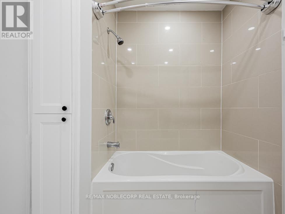 79 Brookhaven Drive, Toronto, Ontario  M6M 4N9 - Photo 14 - W12807794