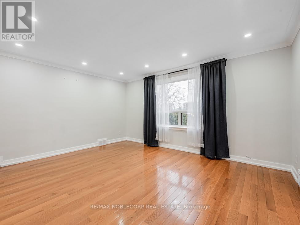 79 Brookhaven Drive, Toronto, Ontario  M6M 4N9 - Photo 21 - W12807794