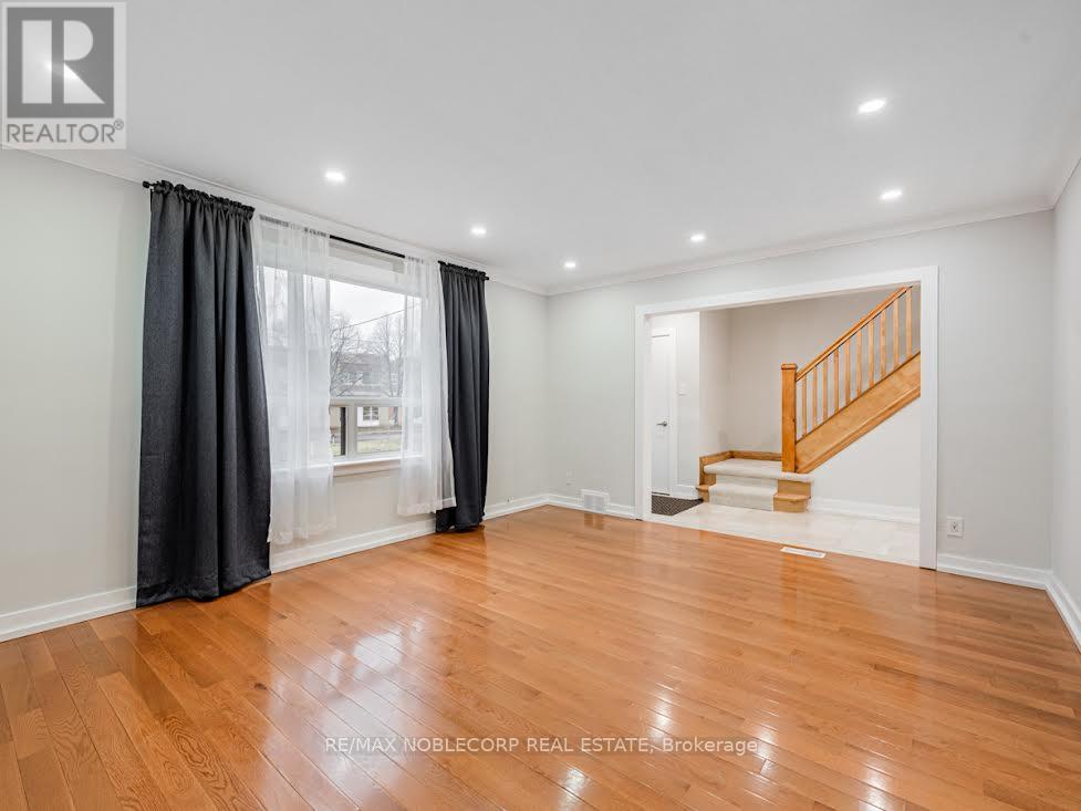 79 Brookhaven Drive, Toronto, Ontario  M6M 4N9 - Photo 22 - W12807794