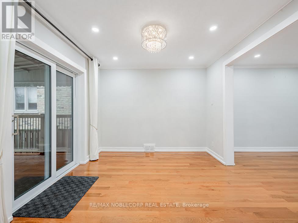 79 Brookhaven Drive, Toronto, Ontario  M6M 4N9 - Photo 26 - W12807794