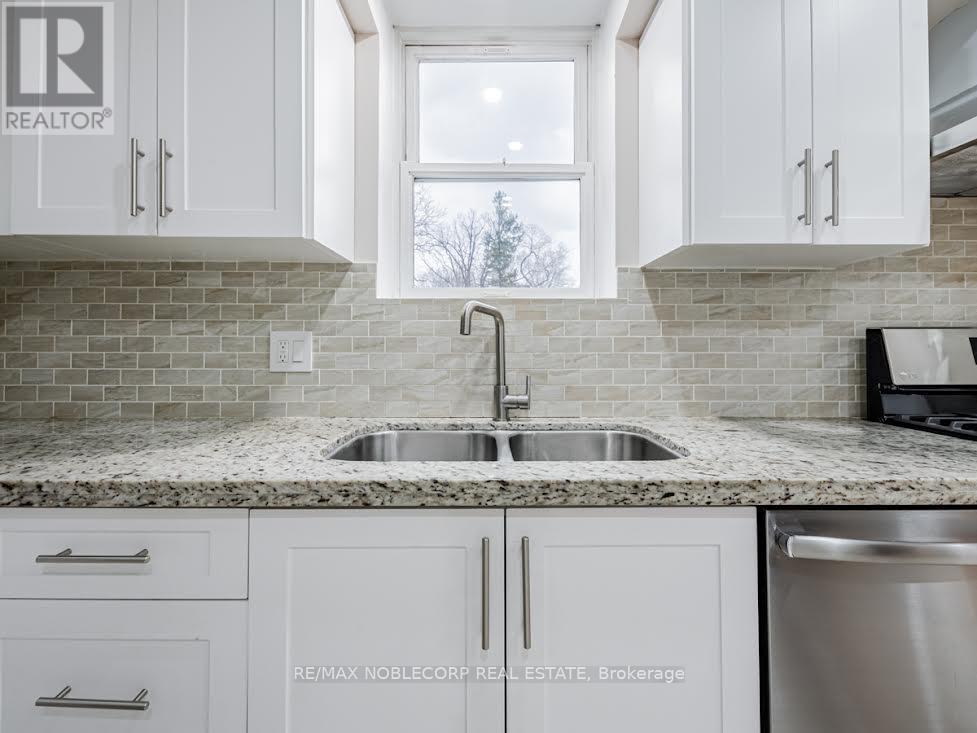 79 Brookhaven Drive, Toronto, Ontario  M6M 4N9 - Photo 29 - W12807794