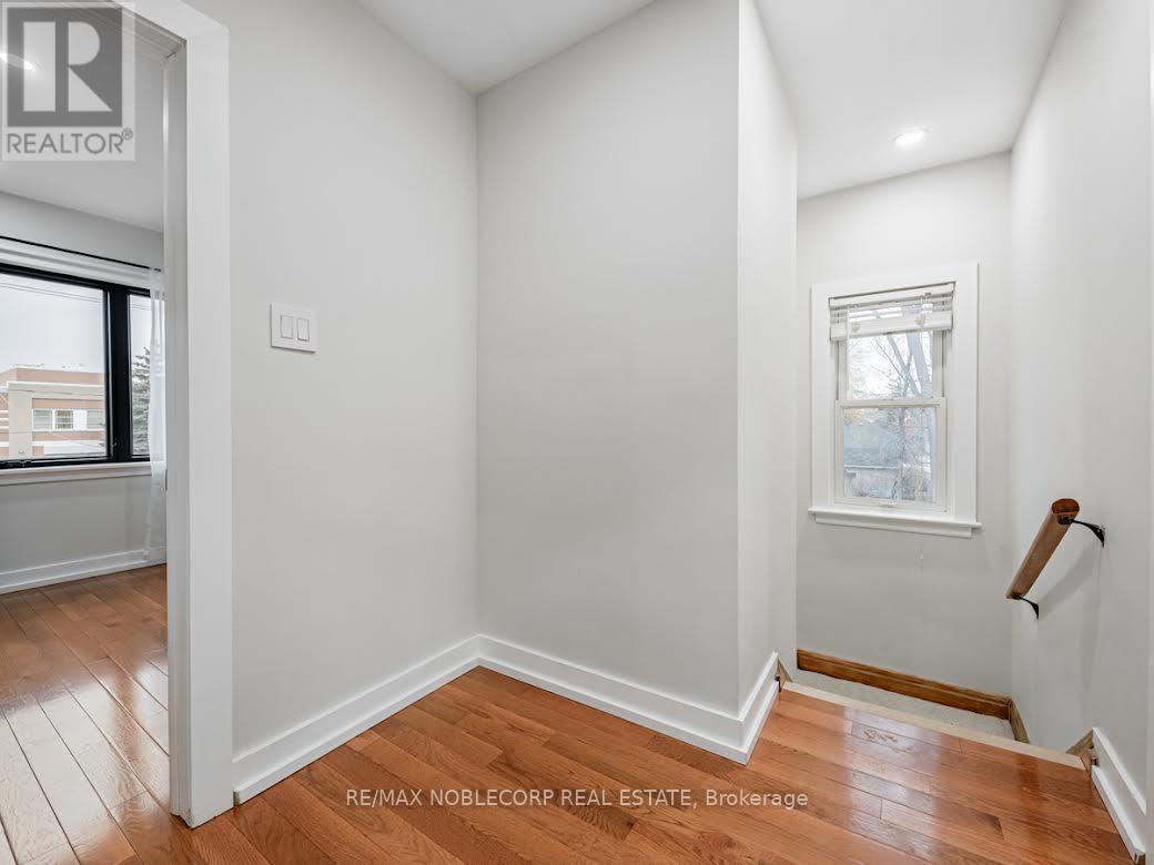 79 Brookhaven Drive, Toronto, Ontario  M6M 4N9 - Photo 4 - W12807794