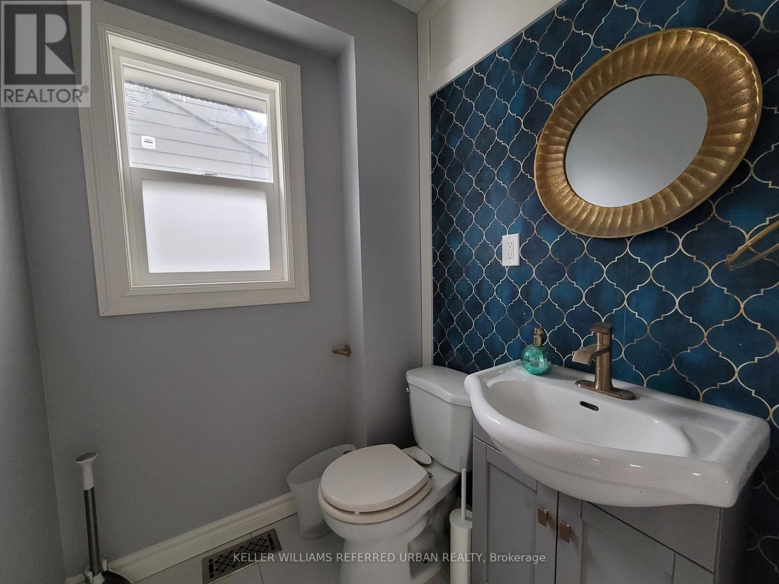 1 - 84 Foch Avenue, Toronto, Ontario  M8W 3X6 - Photo 8 - W12807796