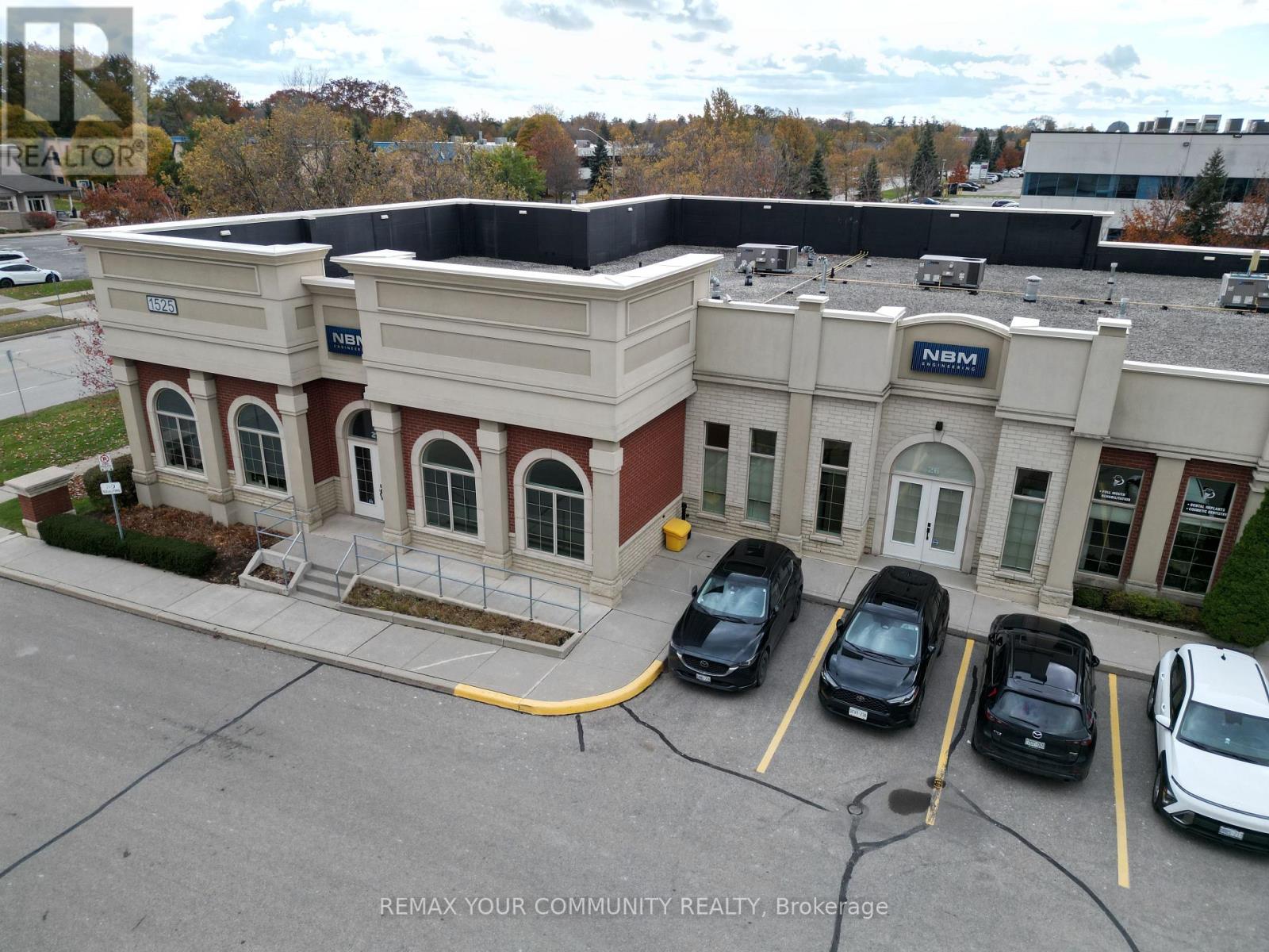 26-27 - 1525 Cornwall Road, Oakville, Ontario  L6J 0B2 - Photo 1 - W12807826