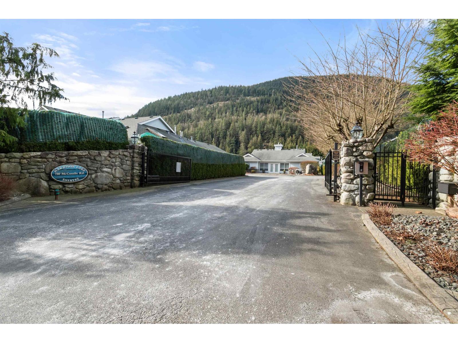 39 730 Mccombs Drive, Harrison Hot Springs, Harrison Hot Springs, British Columbia  V0M 1K0 - Photo 34 - R3091949