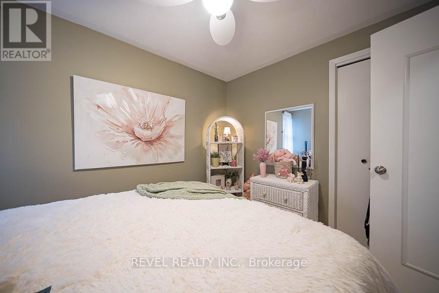 17 Crabapple Court, Brantford, Ontario  N3R 5X8 - Photo 11 - X12807640