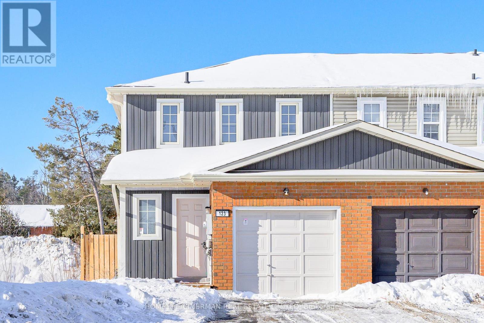 123 ALBERT STREET S, Kawartha Lakes, Ontario