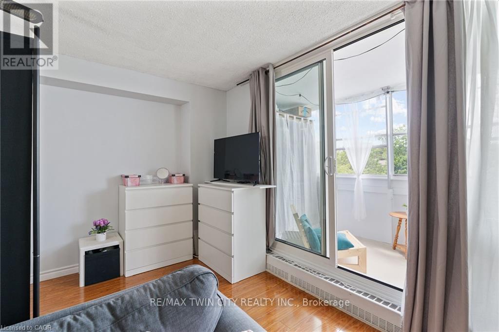 225 Harvard Place E, Waterloo, Ontario  N2J 4H4 - Photo 17 - X12807668