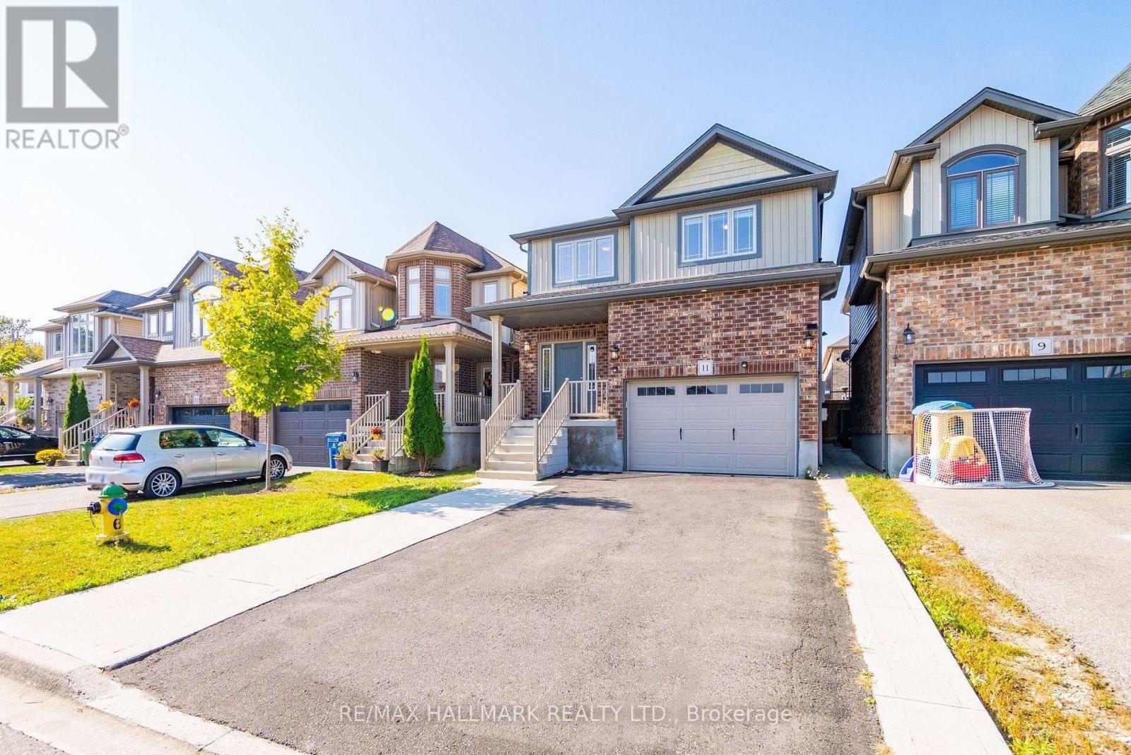 Upper Bdrm - 11 Burcombe Cross, Guelph, Ontario  N1L 0N4 - Photo 1 - X12807742