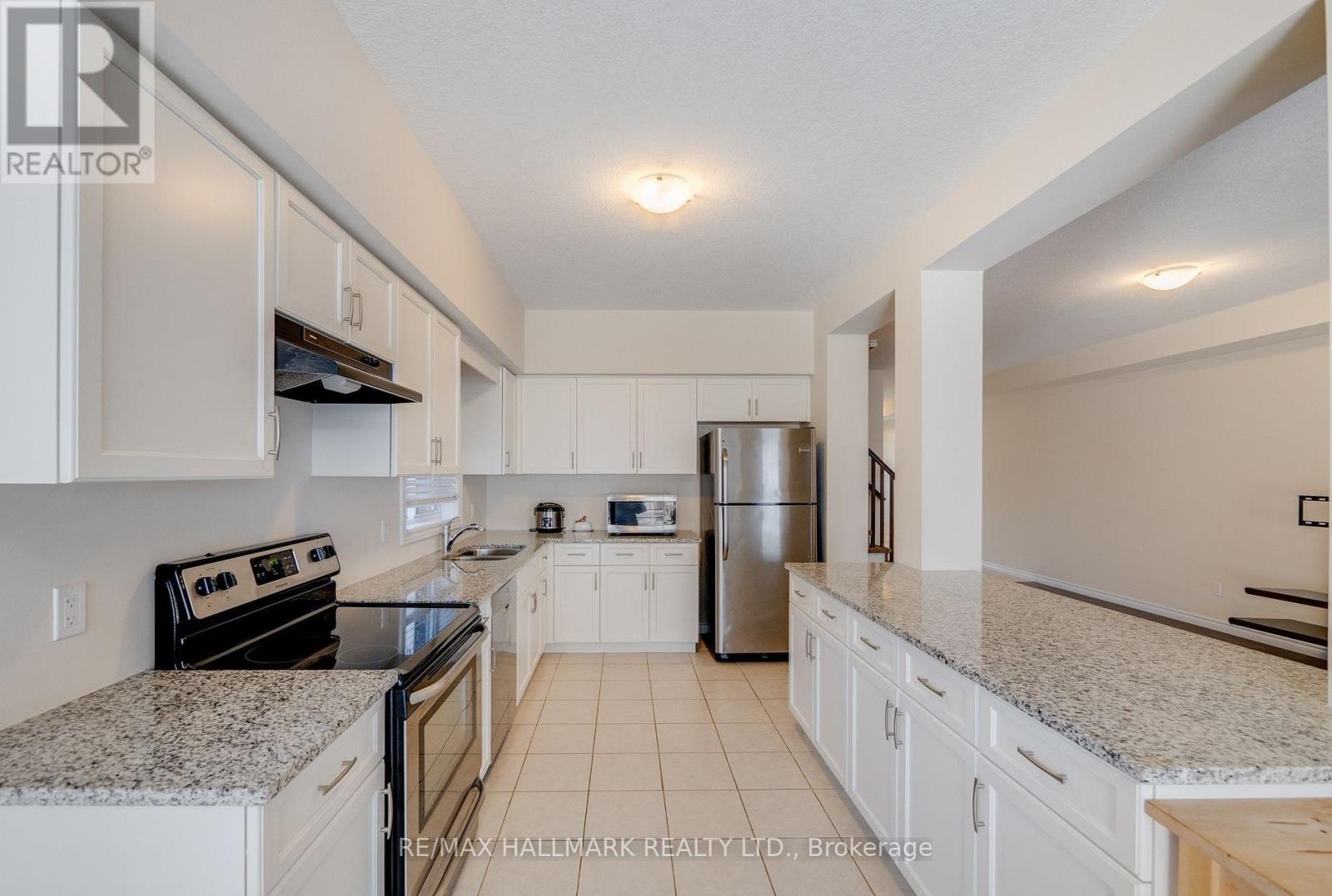 Upper Bdrm - 11 Burcombe Cross, Guelph, Ontario  N1L 0N4 - Photo 13 - X12807742