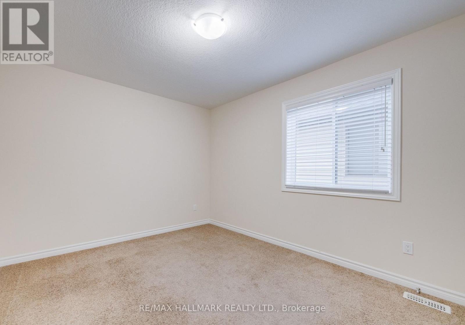 Upper Bdrm - 11 Burcombe Cross, Guelph, Ontario  N1L 0N4 - Photo 16 - X12807742