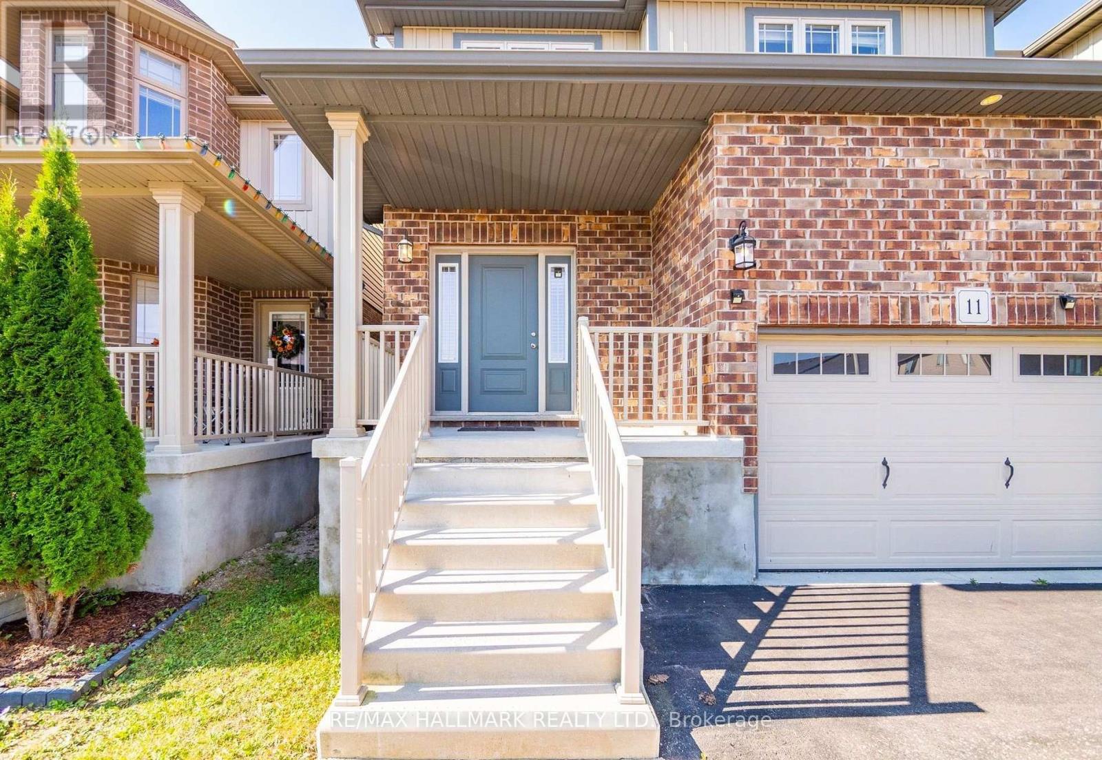 Upper Bdrm - 11 Burcombe Cross, Guelph, Ontario  N1L 0N4 - Photo 3 - X12807742