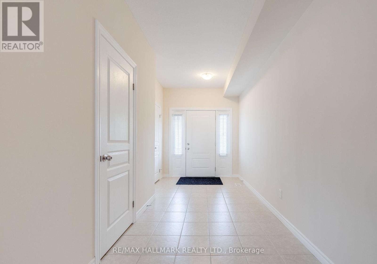 Upper Bdrm - 11 Burcombe Cross, Guelph, Ontario  N1L 0N4 - Photo 5 - X12807742