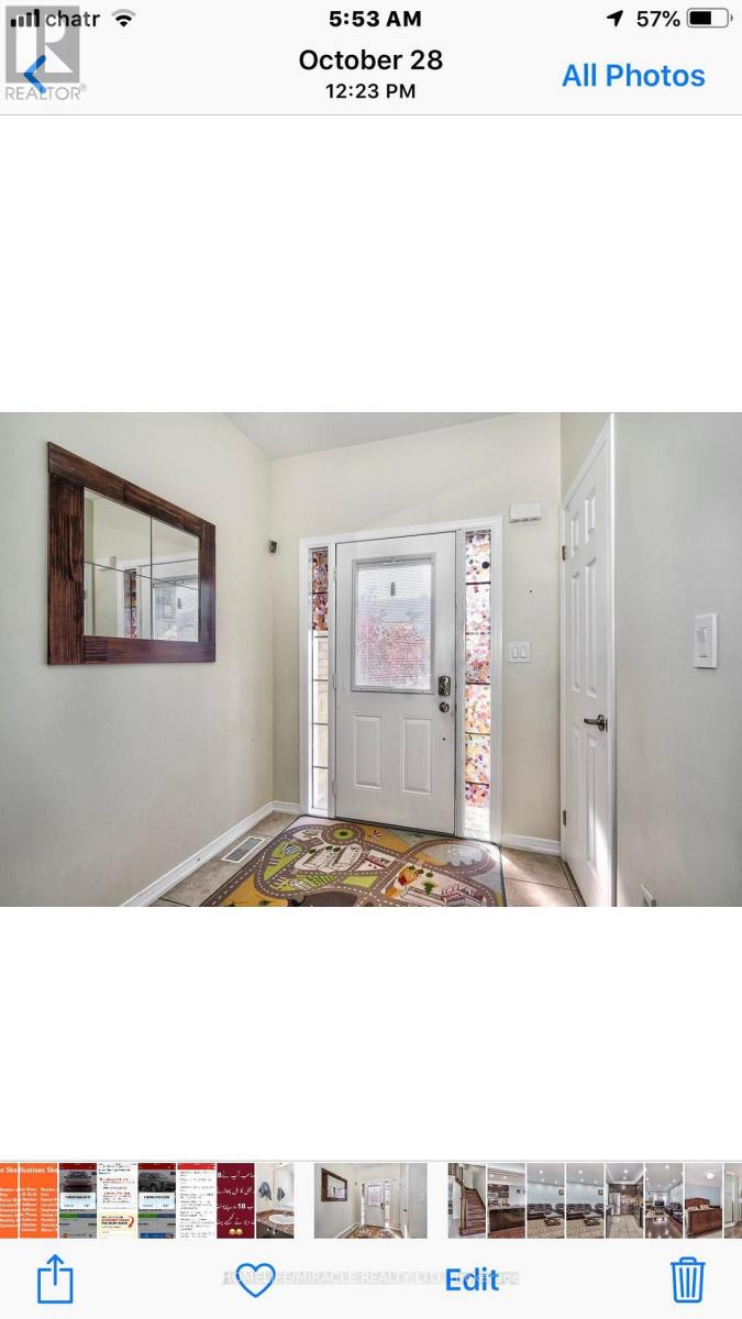 137 Palacebeach Trail, Hamilton, Ontario  L8E 0C3 - Photo 3 - X12807758