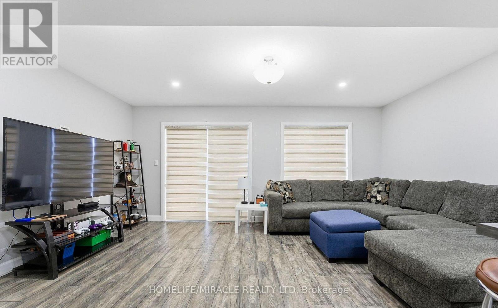 38 Dewal Place, Belleville, Ontario  K8P 0H2 - Photo 12 - X12807784