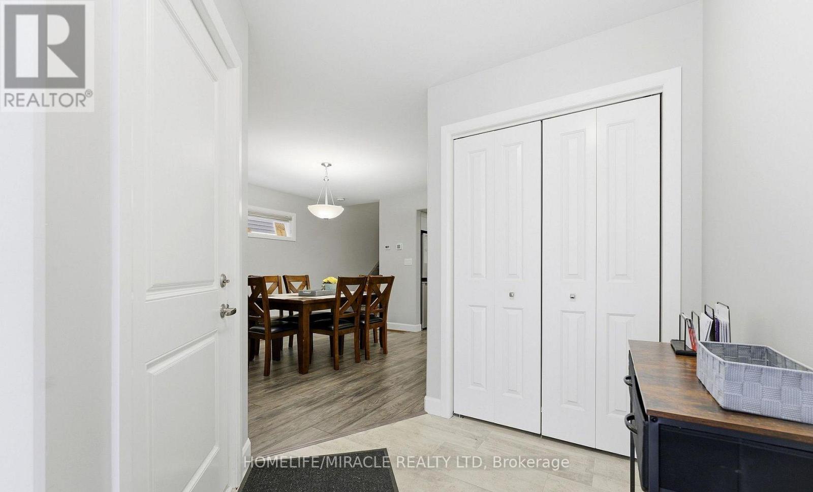 38 Dewal Place, Belleville, Ontario  K8P 0H2 - Photo 4 - X12807784