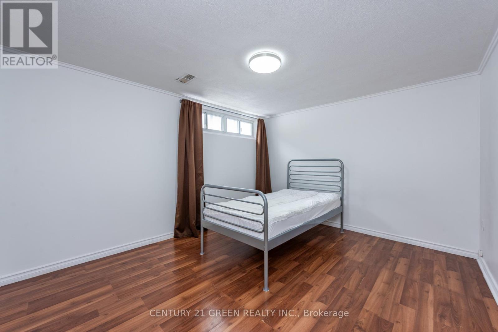 Bsmt - 9 Ridgetop Avenue, Brampton, Ontario  L6X 1Z6 - Photo 10 - W12795556