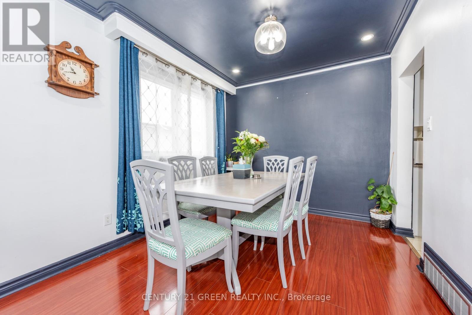 9 Ridgetop Avenue, Brampton, Ontario  L6X 1Z6 - Photo 9 - W12792782