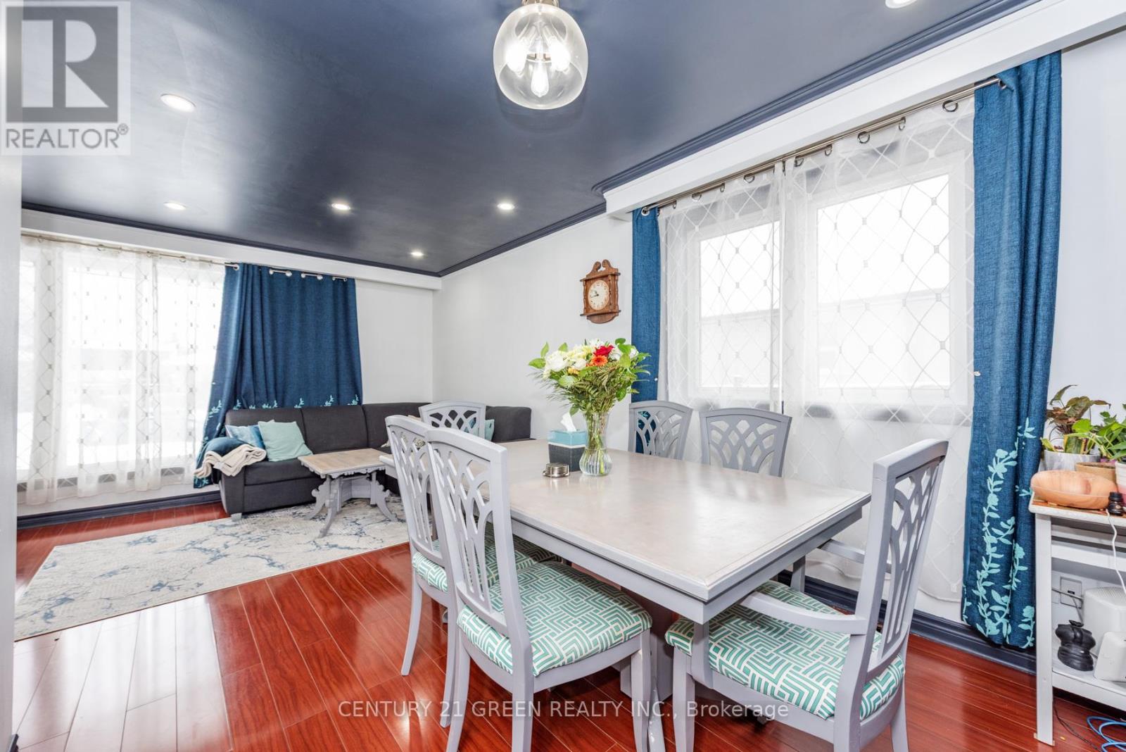 9 Ridgetop Avenue, Brampton, Ontario  L6X 1Z6 - Photo 8 - W12792782