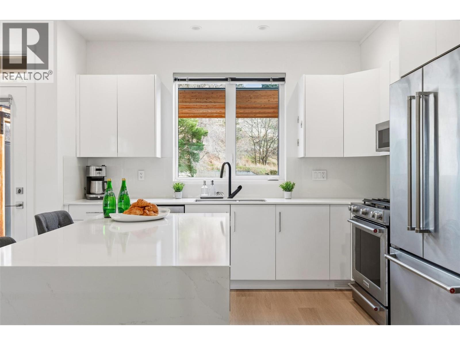 555 Wade Avenue E Unit# 108, Penticton, British Columbia  V2A 1T2 - Photo 9 - 10376576