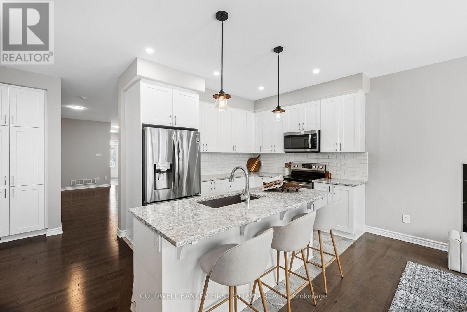 426 Warmstone Drive, Ottawa, Ontario  K2S 0W2 - Photo 12 - X12807872