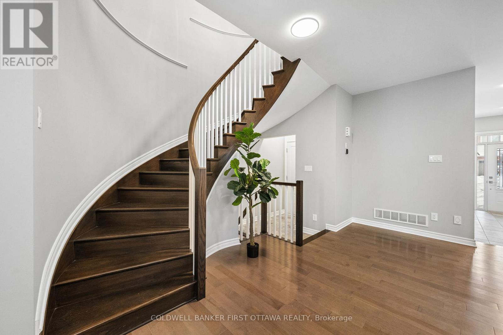 426 Warmstone Drive, Ottawa, Ontario  K2S 0W2 - Photo 23 - X12807872