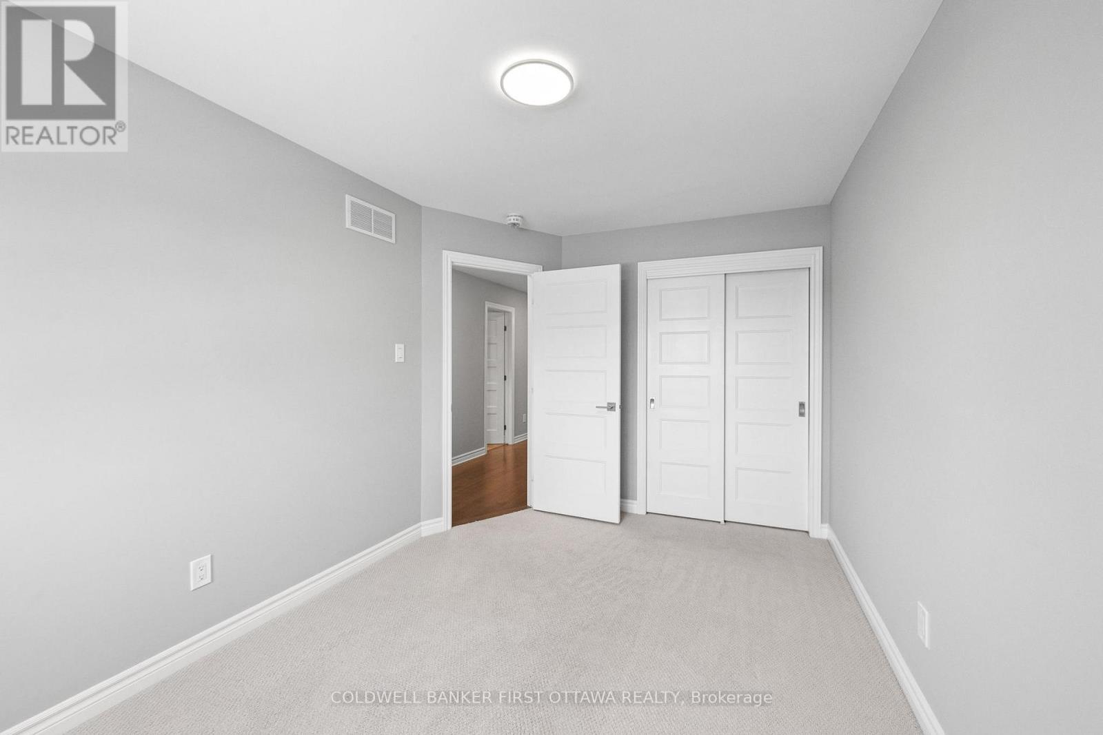 426 Warmstone Drive, Ottawa, Ontario  K2S 0W2 - Photo 35 - X12807872