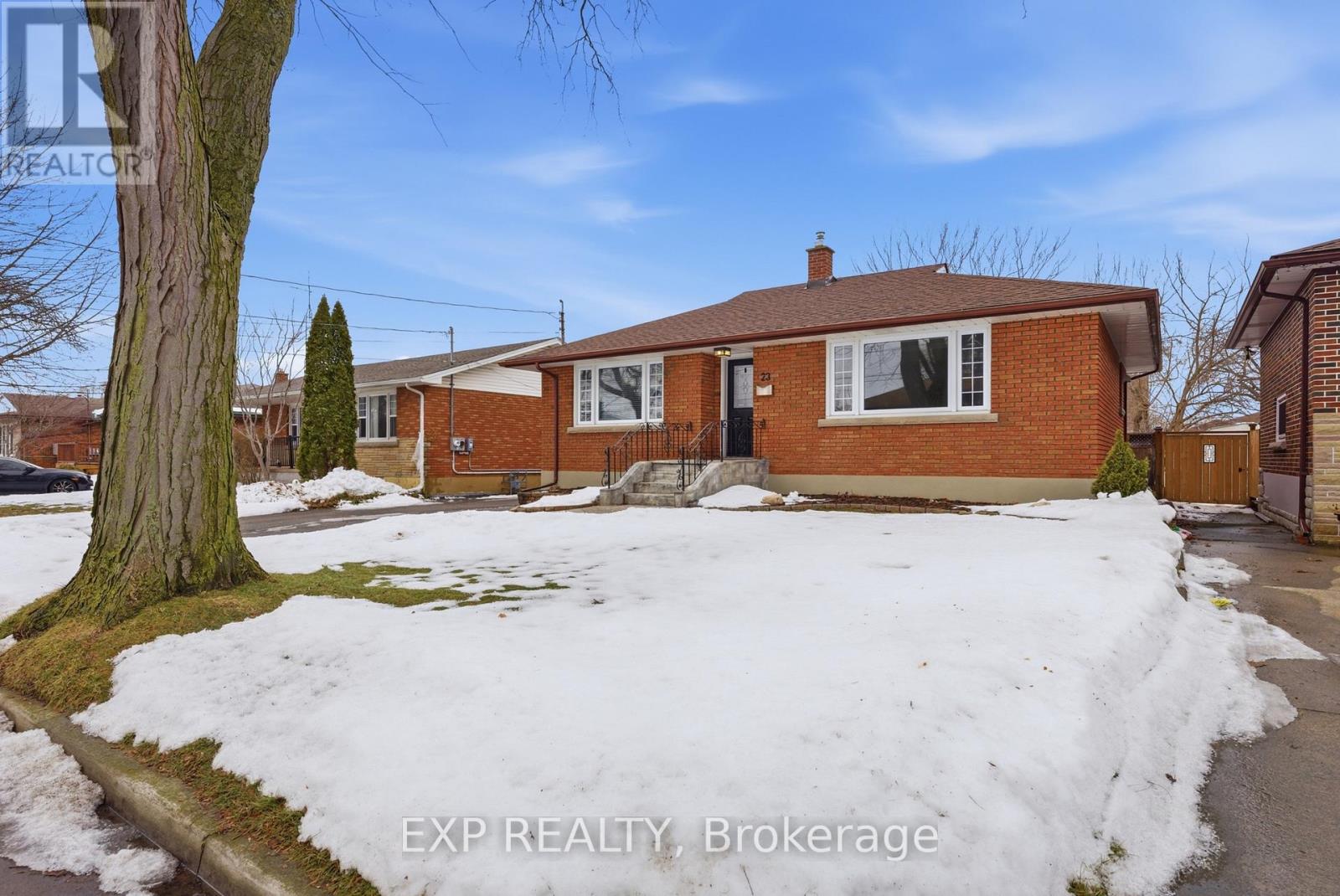 23 Chalmers Street, St. Catharines, Ontario  L2M 5C7 - Photo 2 - X12807850