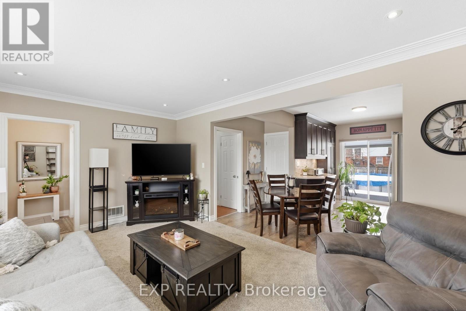 23 Chalmers Street, St. Catharines, Ontario  L2M 5C7 - Photo 9 - X12807850