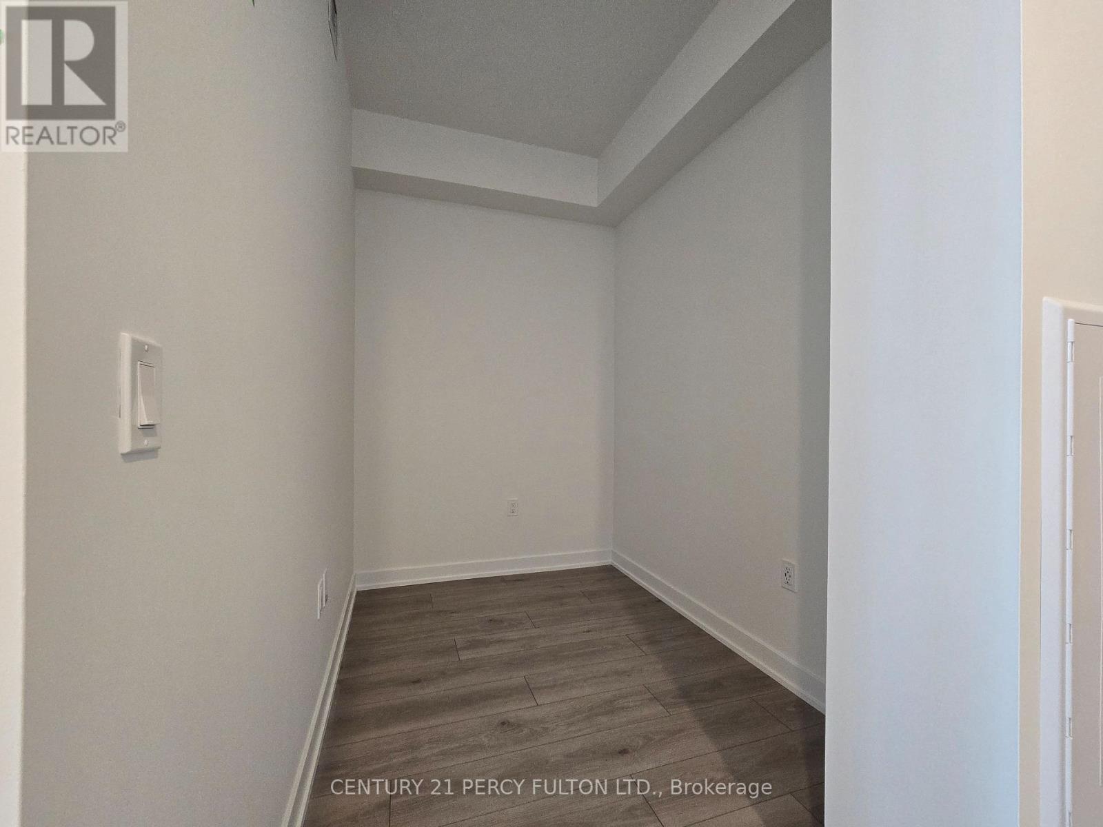 1905 - 1 Fairview Road E, Mississauga, Ontario  L5A 4C6 - Photo 6 - W12807582