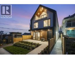 1 3623 TRIUMPH STREET, Vancouver, British Columbia