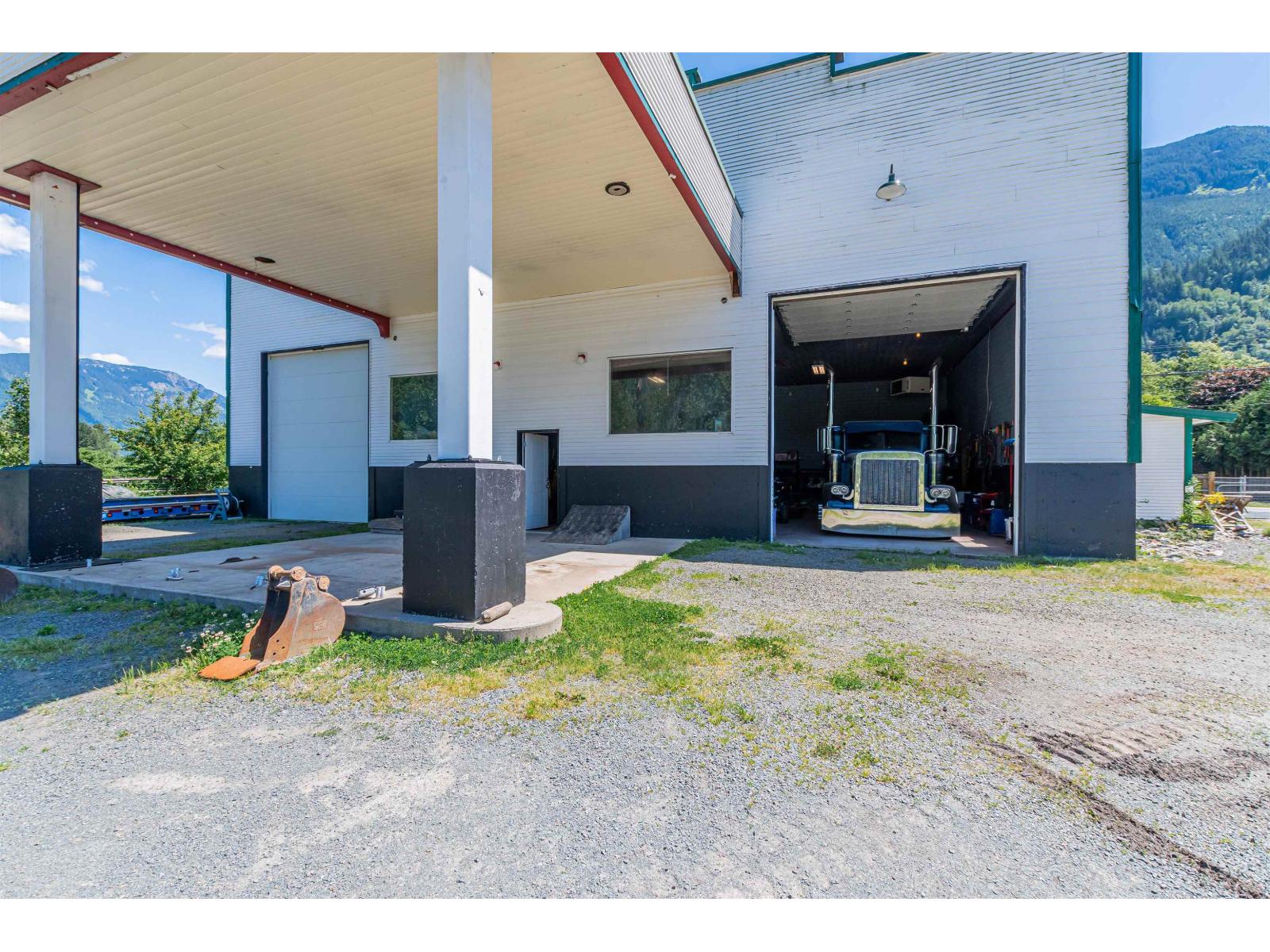 58465 Laidlaw Road, Laidlaw, Laidlaw, British Columbia  V0X 1L2 - Photo 24 - R3092028