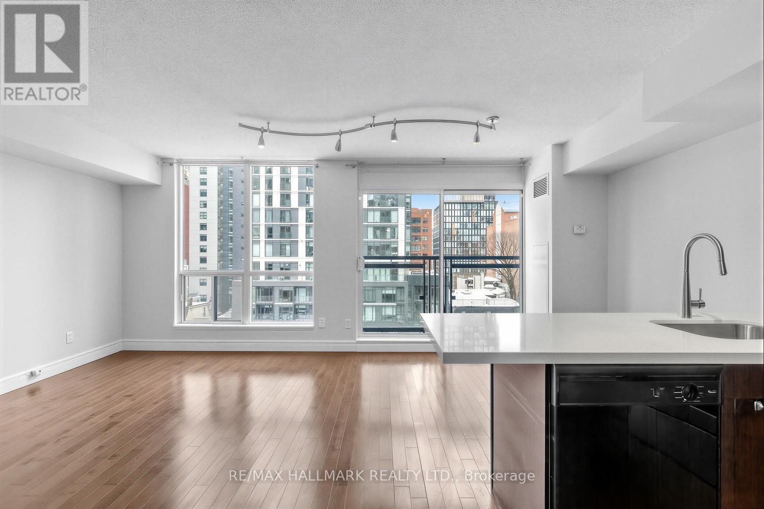 710 - 75 Dalhousie Street, Toronto, Ontario  M5B 2R9 - Photo 2 - C12807880
