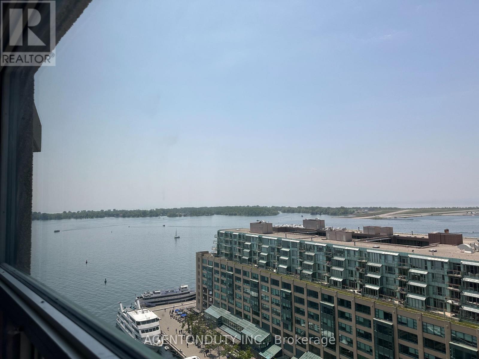 2211 - 77 Harbour Square, Toronto, Ontario  M5J 2S2 - Photo 3 - C12799332