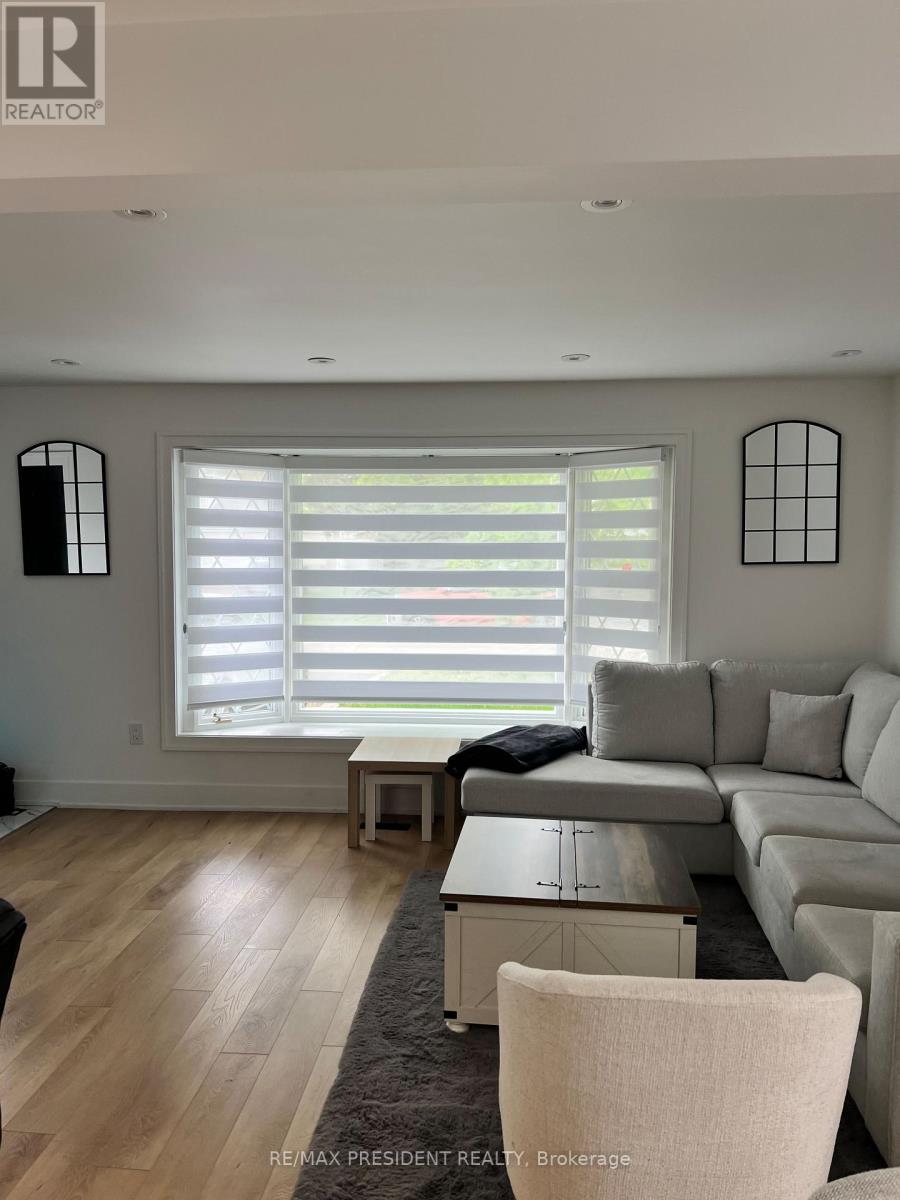 1 - 27 Drayton Crescent, Brampton, Ontario  L6T 3G6 - Photo 2 - W12807444