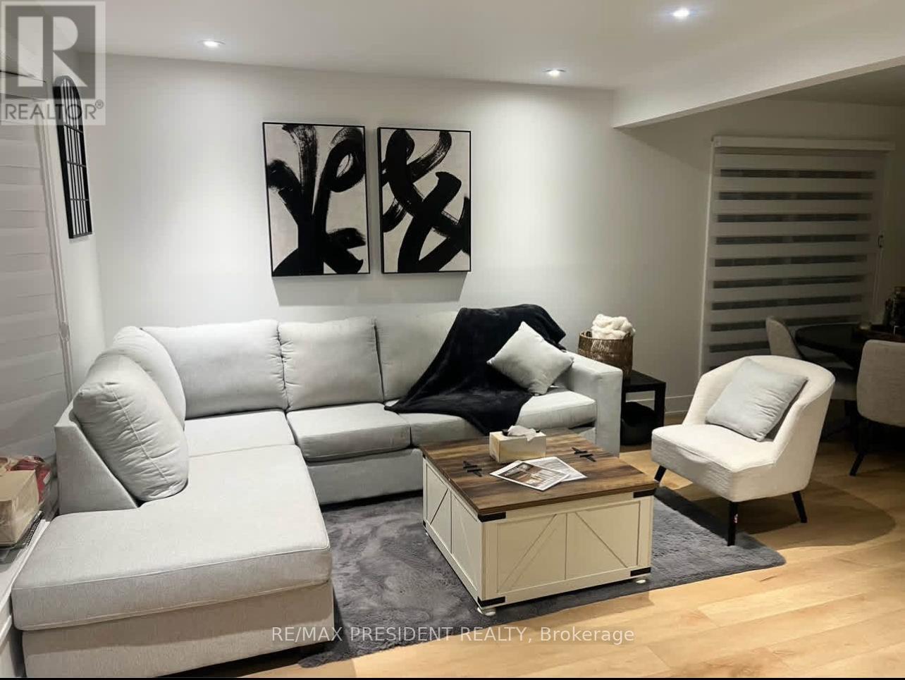 1 - 27 Drayton Crescent, Brampton, Ontario  L6T 3G6 - Photo 3 - W12807444