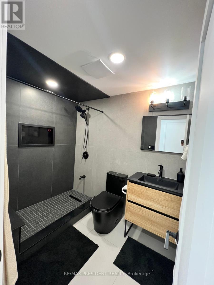 1 - 27 Drayton Crescent, Brampton, Ontario  L6T 3G6 - Photo 9 - W12807444